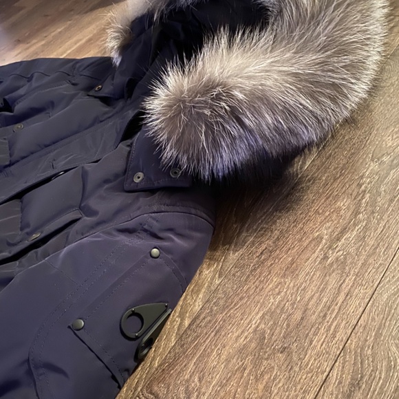 MOOSE KNUCKLE DEBAIES in NAVY with FROST FUR - Picture 5 of 7